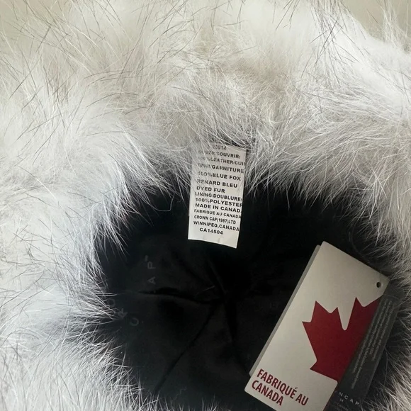 Crowncap Natural Blue Fox Fur Cloche with Lamb Crown NWT display picture 2